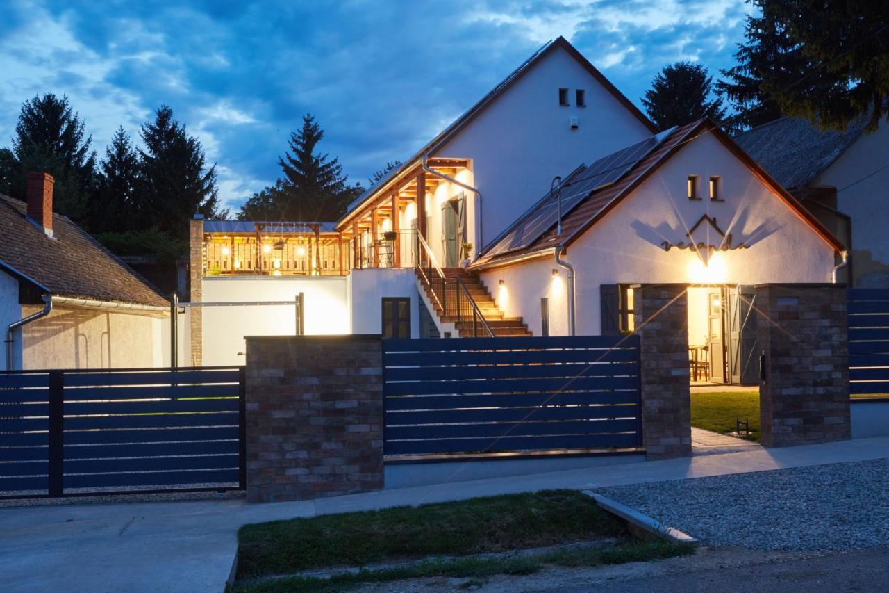Veranda Villány Exteriör bild